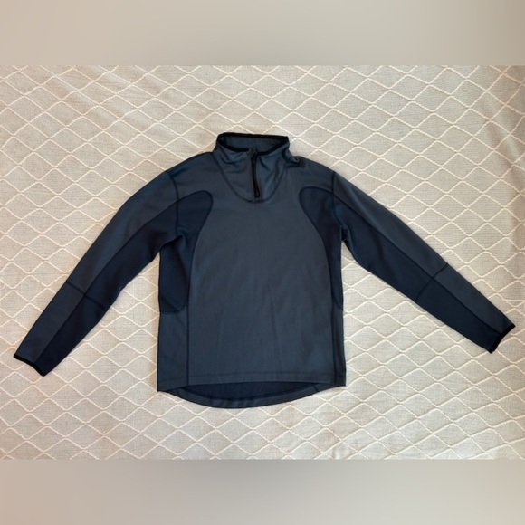 Outerknown Men’s Activewear Quarter-zip top. Navy blue. Size medium - Picture 6 of 10